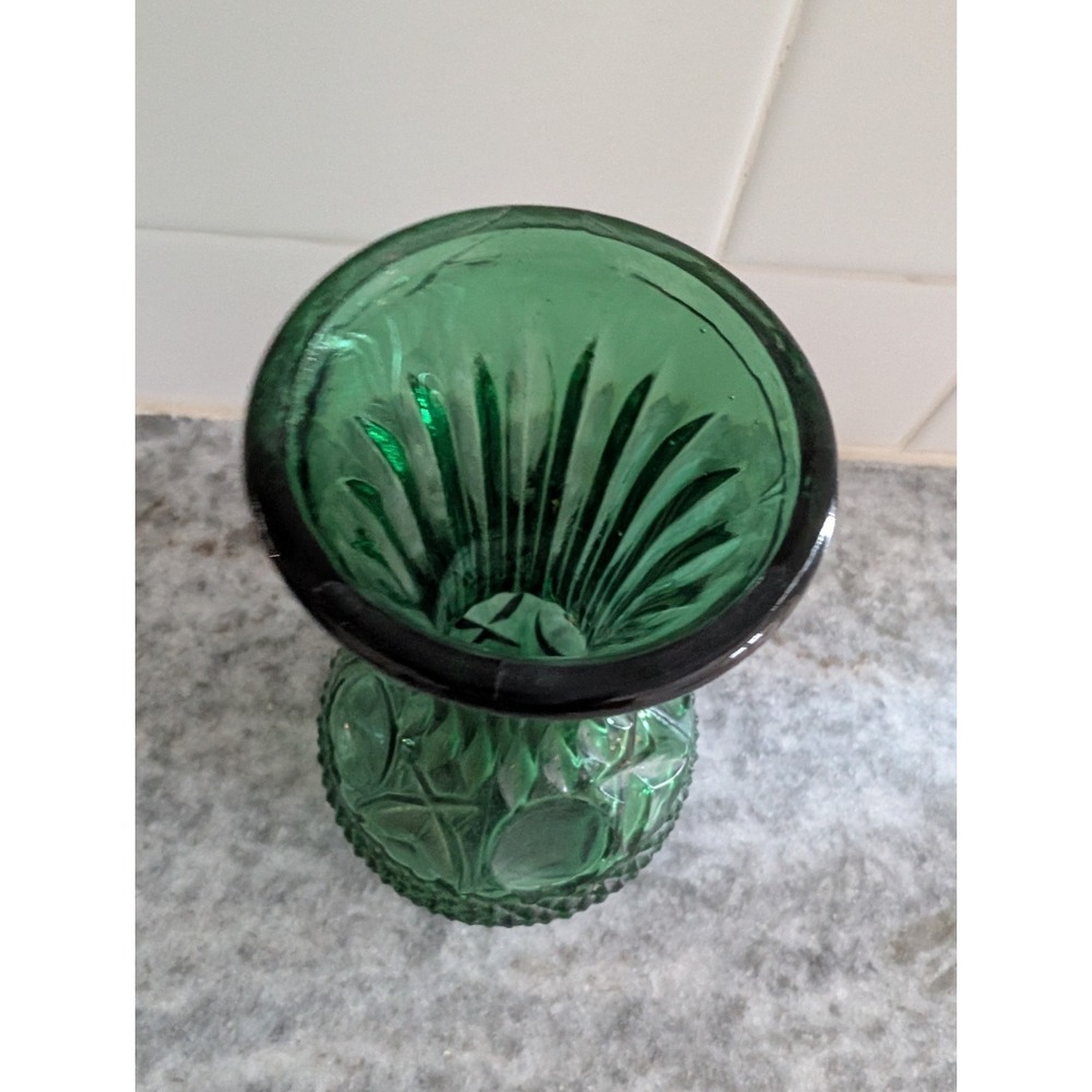 VTG Emerald Green Pressed Glass Diamond Pattern Bud Vase 6.5" With Ribbed Neck - Picture 5 of 9